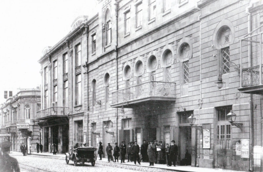 Театр Тагиева на Меркурьевской улице